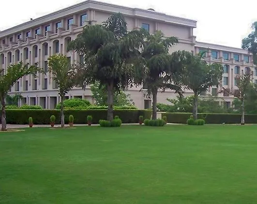 *****  The Grand New Delhi Hotel India